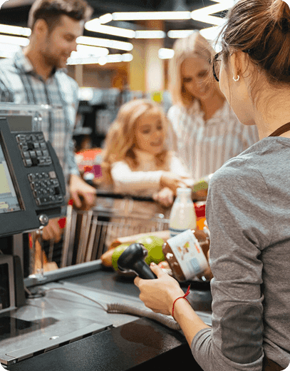 セルフサービス小売リーダー企業を115名以上の技術者で支援